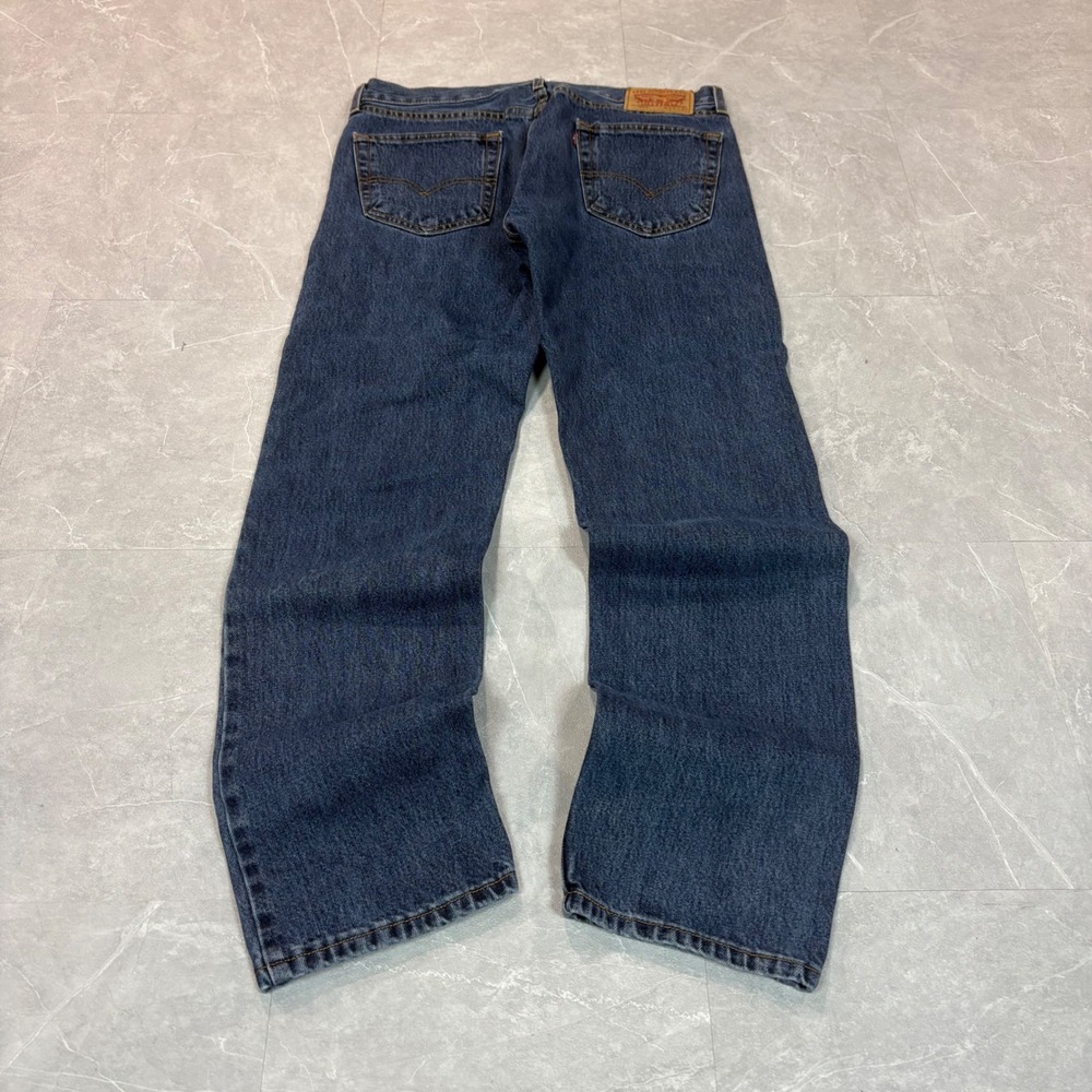 Levis 505 Regular Fit Straight Leg Jeans Mens 33x32 Medium Wash Blue Denim 3090